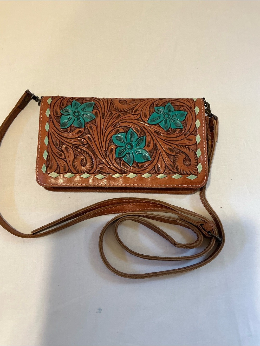 American Darling Hand Tooled Floral Leather Crossbody/Clutch Wallet